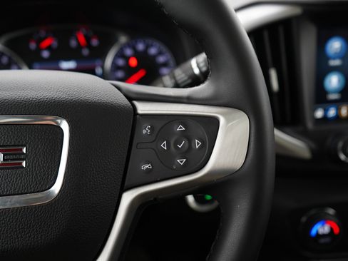Used 2023 GMC Terrain SLT w/ Infotainment Package II AWD/4WD image 26