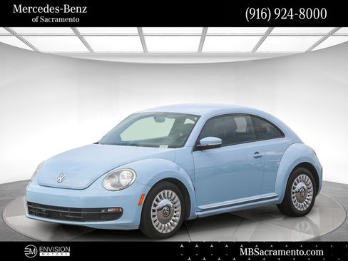 Used 2013 Volkswagen Beetle 2.5 image 1