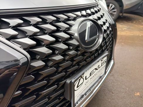 Used 2024 Lexus UX 250h AWD w/ Premium Package image 33