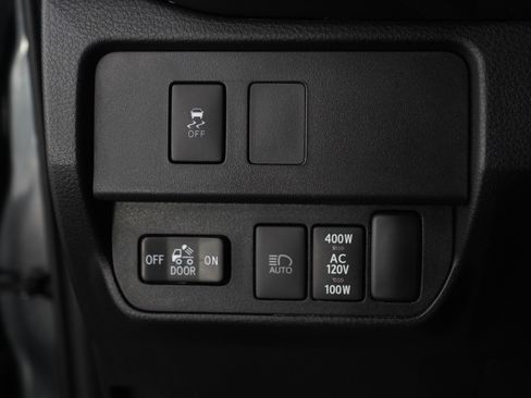 Used 2020 Toyota Tacoma TRD Off-Road image 23