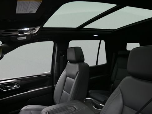 Used 2023 Chevrolet Tahoe LT w/ Luxury Package AWD/4WD image 42