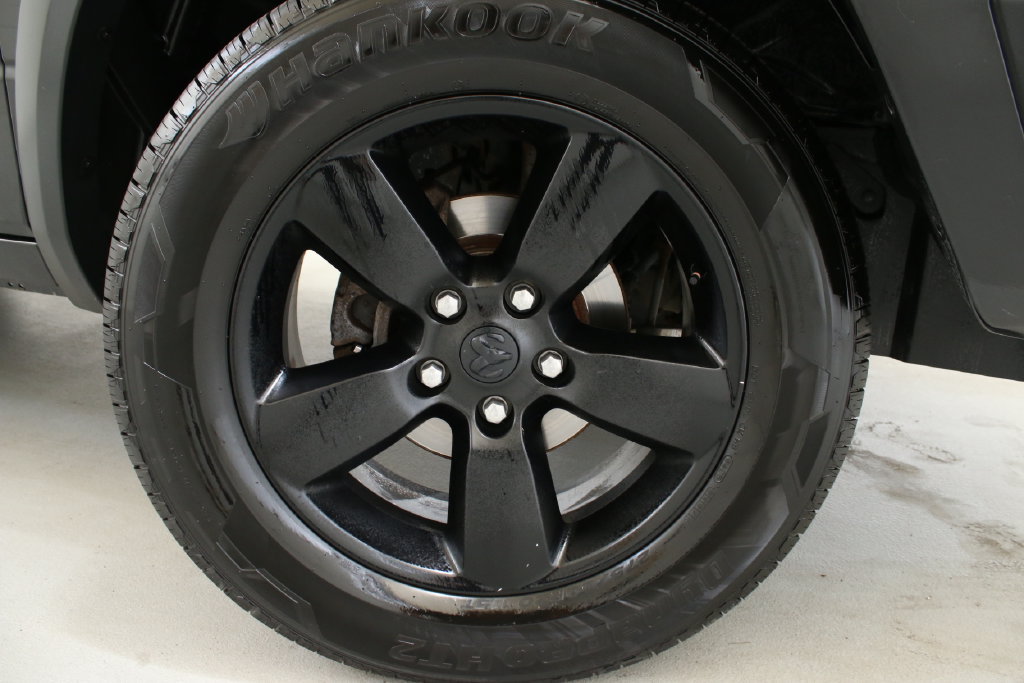 Used 2019 RAM 1500 Classic SLT AWD/4WD image 25