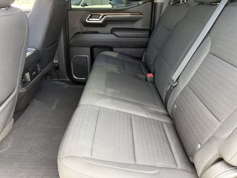 Used 2023 Chevrolet Silverado 1500 LT Trail Boss w/ LPO, Dark Essentials Package AWD/4WD image 14