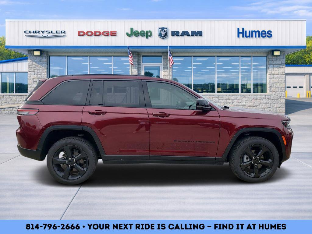 New 2026 Jeep Grand Cherokee Limited w/ Limited Altitude Package AWD/4WD image 2