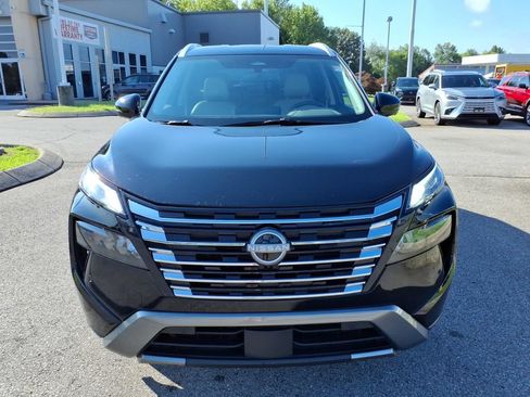Used 2025 Nissan Rogue SL FWD image 20
