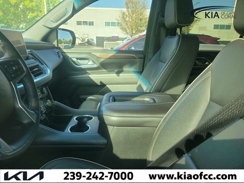 Used 2022 Chevrolet Tahoe Premier RWD image 6