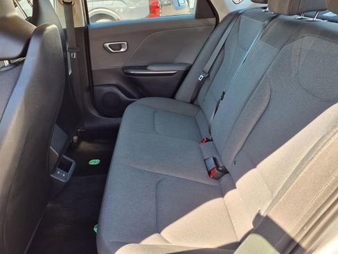 Used 2025 Kia K4 FWD image 9