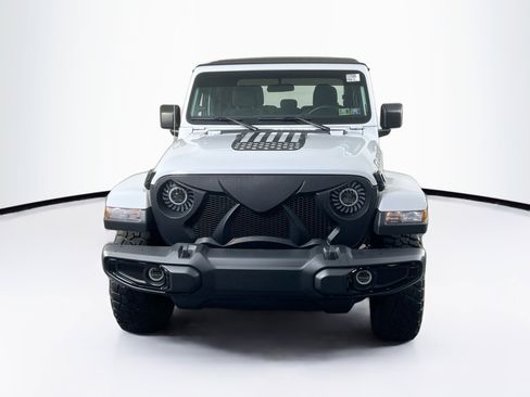 Used 2023 Jeep Gladiator Willys image 2