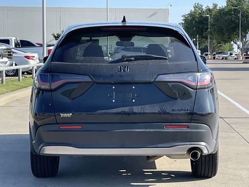 Certified 2025 Honda HR-V Sport image 5