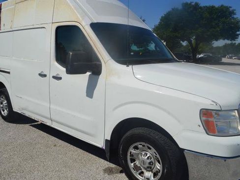 Used 2013 Nissan NV 2500 SV w/ Side Curtain Airbag Pkg RWD image 3