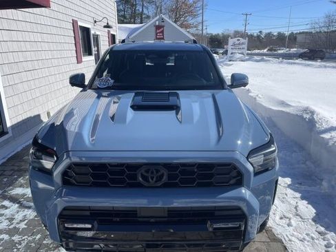 Used 2025 Toyota 4Runner TRD Sport Premium image 3