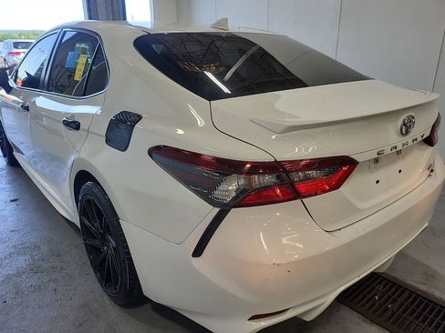 Used 2021 Toyota Camry SE FWD image 7