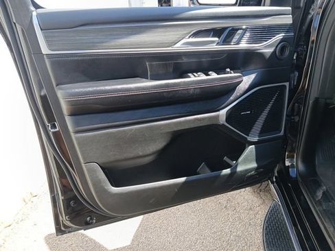 Used 2024 Jeep Wagoneer Series II AWD/4WD image 54