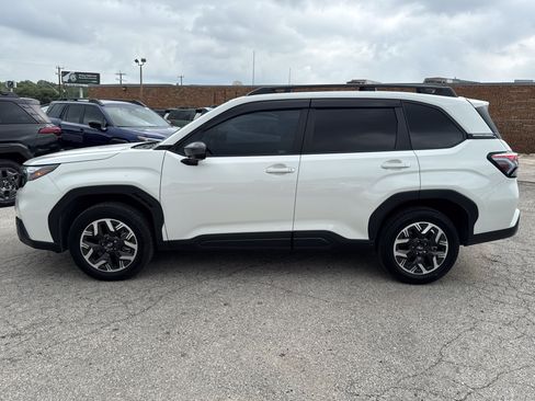 Used 2026 Subaru Forester Premium AWD/4WD image 6