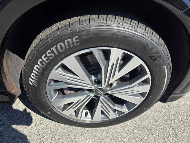 Used 2023 Audi Q4 e-tron Premium Plus w/ Premium Plus RWD image 9