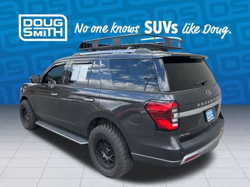 Used 2022 Ford Expedition Limited image 4