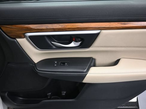 Used 2018 Honda CR-V Touring image 42