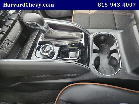 Certified 2026 GMC Canyon AT4 AWD/4WD image 11