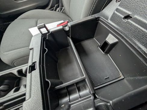 Used 2022 Jeep Wrangler Unlimited Sport image 33