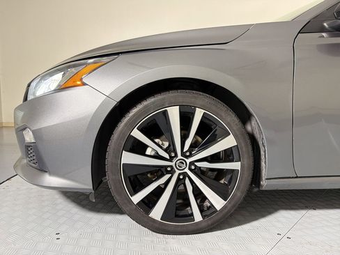 Used 2022 Nissan Altima 2.5 SR FWD image 10