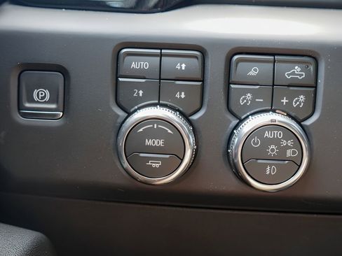 New 2026 GMC Sierra 1500 AT4 w/ AT4 Premium Package AWD/4WD image 15
