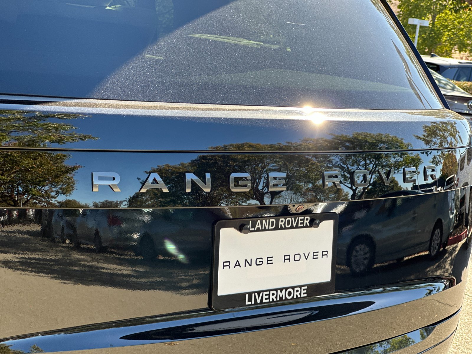 New 2027 Land Rover Range Rover Long Wheelbase SE AWD/4WD image 26
