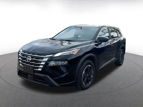 Used 2025 Nissan Rogue SV image 8