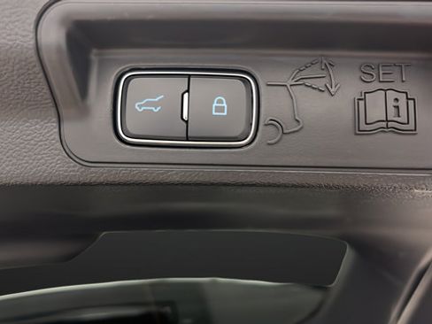 Used 2023 Ford Explorer Limited w/ Hybrid Equipment Group 310A AWD/4WD image 30