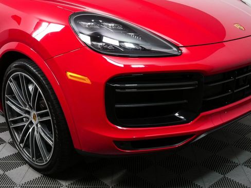 Certified 2023 Porsche Cayenne Turbo w/ Assistance Package image 39