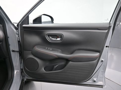 Certified 2026 Honda HR-V Sport image 39