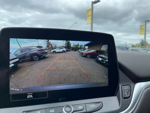 Used 2025 Chevrolet Blazer LT image 24