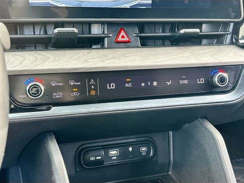 Certified 2023 Kia Sportage X-Line w/ X-Line Premium Package image 16