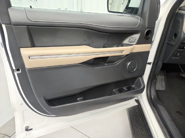Used 2024 Ford Expedition Limited RWD image 18