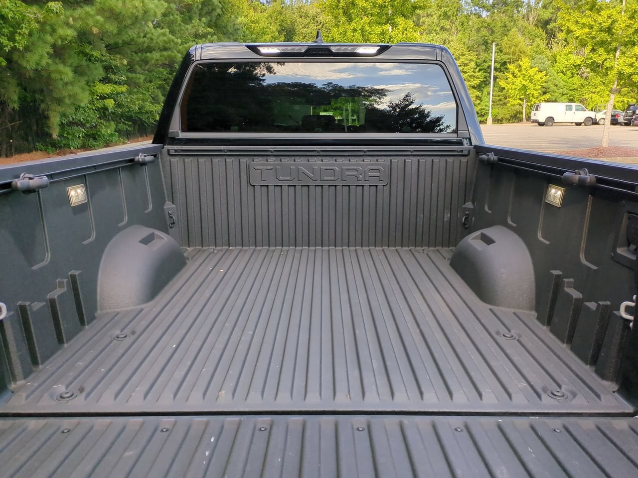 Used 2025 Toyota Tundra SR5 w/ SR5 Premium Package AWD/4WD image 13