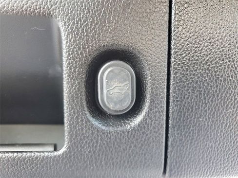 Used 2019 GMC Yukon XL Denali w/ Denali Ultimate Package image 10