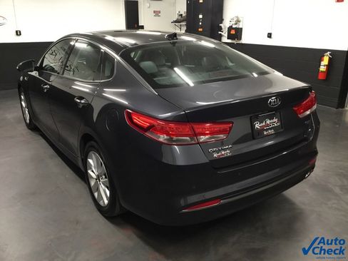 Used 2018 Kia Optima EX w/ Premium Package image 7