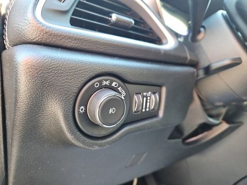 New 2026 Chrysler Pacifica Select image 38