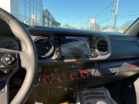 Used 2023 Toyota Tacoma TRD Sport image 48