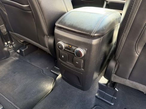 Used 2022 Ford Explorer XLT w/ Equipment Group 202A image 14