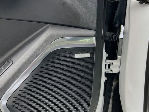 Used 2024 GMC Acadia Elevation image 19