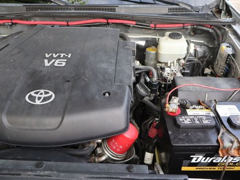 Used 2012 Toyota Tacoma 4x4 Double Cab w/ TRD Off-Road Pkg image 40
