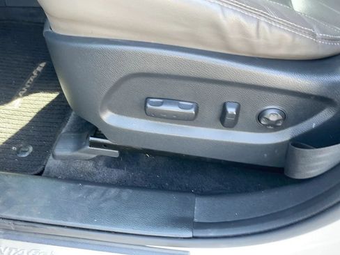 Used 2018 Hyundai Santa Fe FWD image 29