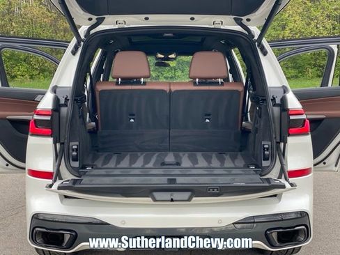 Used 2025 BMW X7 xDrive40i w/ Executive Package image 54