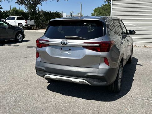 Used 2021 Kia Seltos LX AWD/4WD image 6