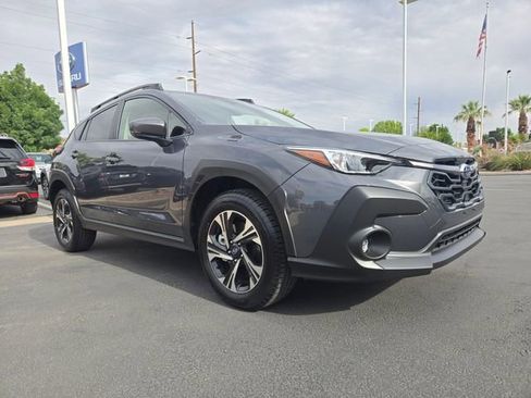 Used 2024 Subaru Crosstrek 2.0i Premium AWD/4WD image 2