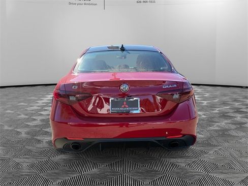 Used 2022 Alfa Romeo Giulia Veloce image 6