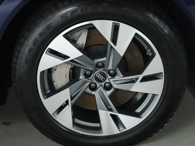 Used 2022 Audi e-tron Premium AWD/4WD image 11