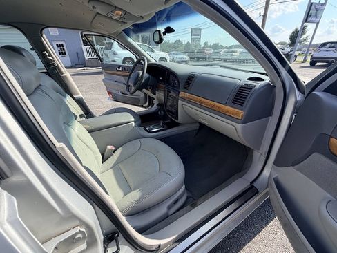 Used 1998 Lincoln Continental FWD image 51