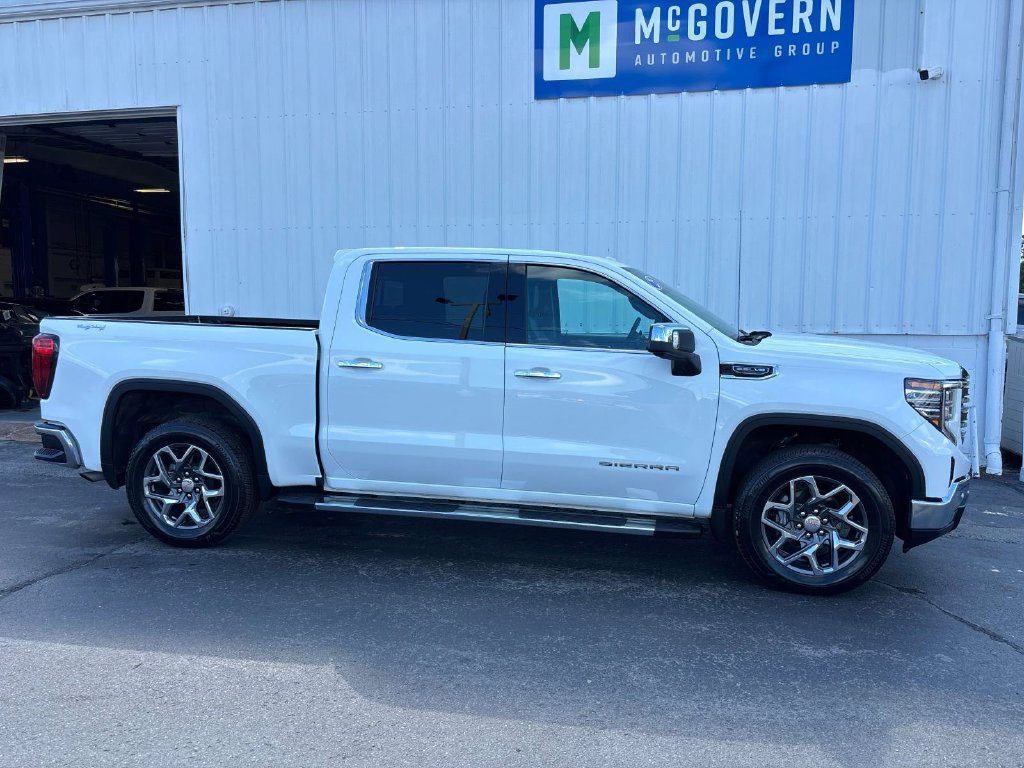 Used 2025 GMC Sierra 1500 SLT w/ SLT Premium Plus Package AWD/4WD image 8
