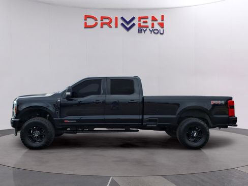 Used 2023 Ford F250 XLT w/ XLT Premium Package image 2